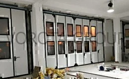 Промышленные ворота с окошками